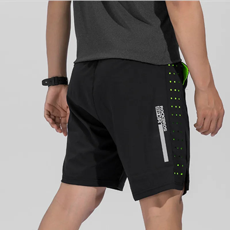 Feel your freedom as you ride with these breathable, quick-drying bicycle shorts designed for comfort and movement.