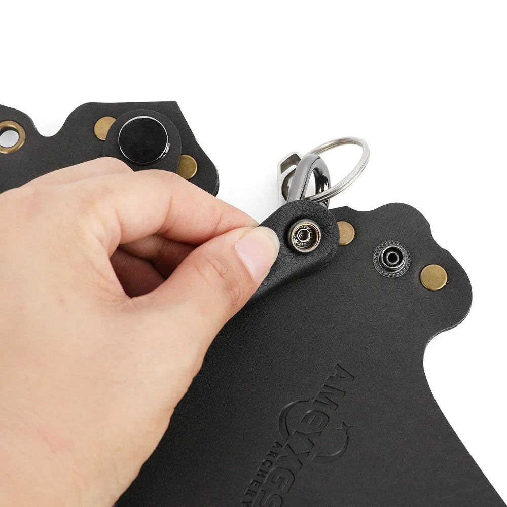 Take your shooting accuracy to the next level with this convenient waist-hanging arrow quiver designed for modern archers.