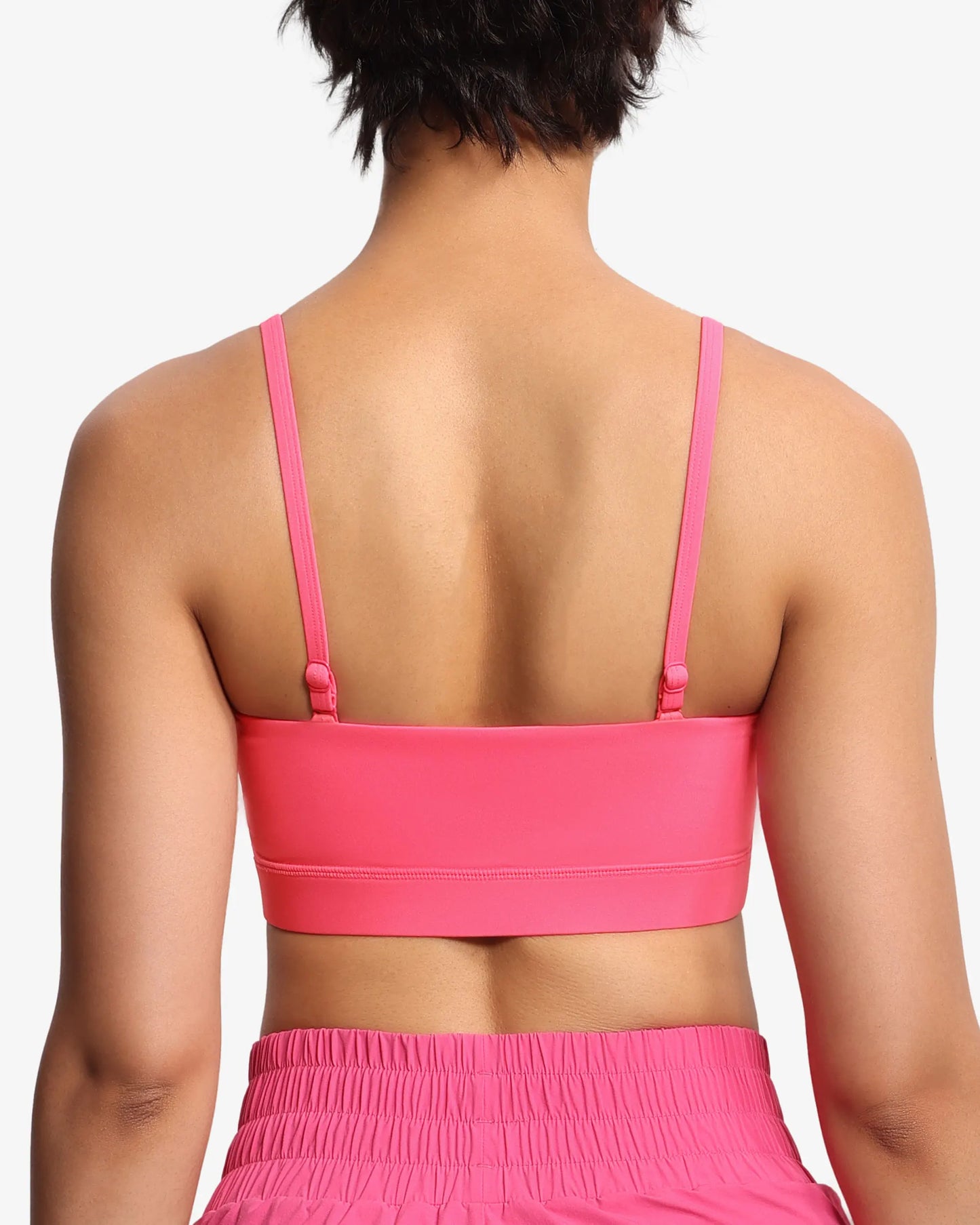 Transform your workout with a sports bra designed for ultimate comfort and dynamic support.