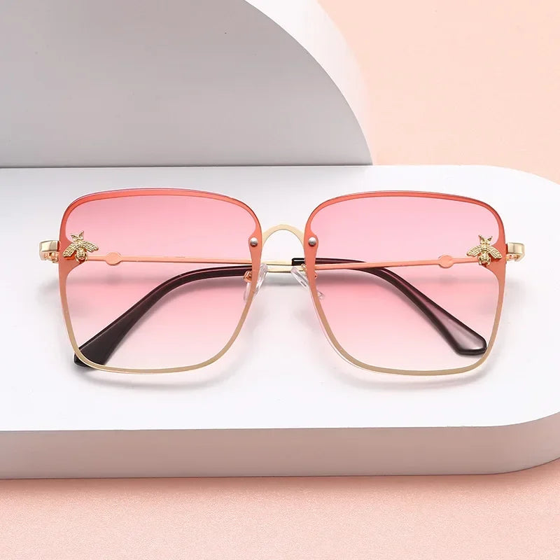 New Woman Luxury Brand Designer Fashion Unisex Sunglasses High Quality Sun Glasses Eyewear Ladies Female Glasses