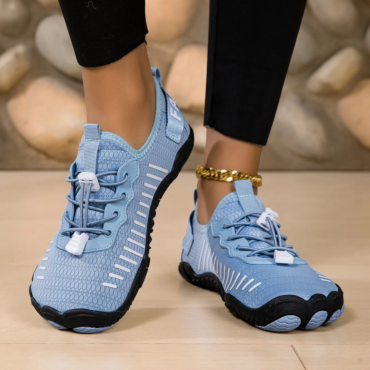 Women Barefoot Water Shoes Quick Dry Five Fingers Beach Aqua Sneakers Breathable Mesh Non Slip Lightweight Quick Lacing Swimming Surfing Yoga River Trekking Outdoor Sports Footwear 2026 New
